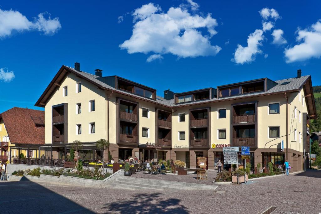 Ariston Dolomiti Residence Dobbiaco Exterior foto